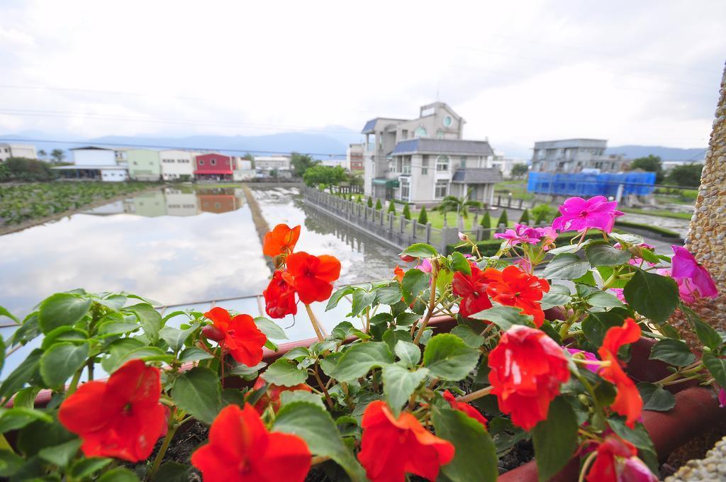 Happy Orange Homestay Yilan Bagian luar foto